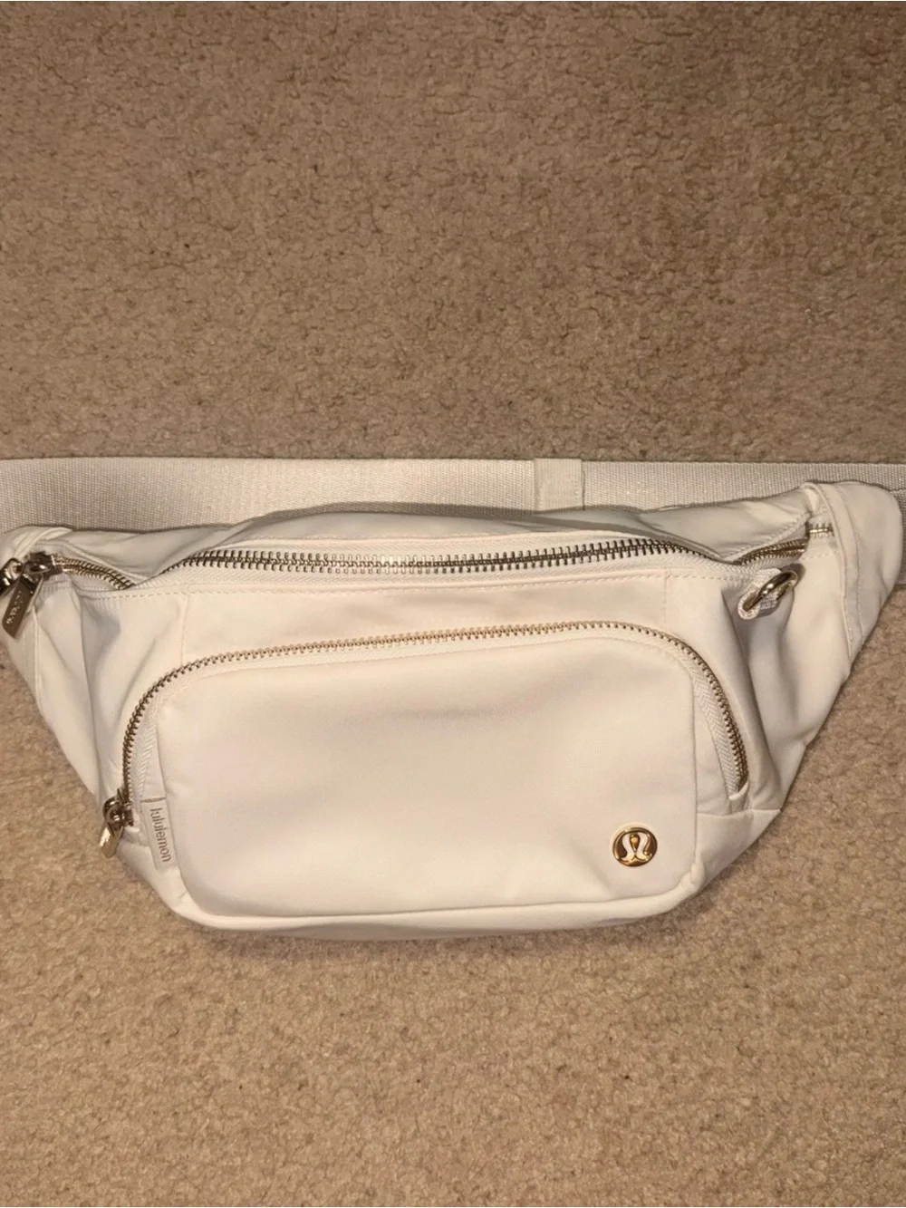 lululemon Everywhere Belt Bag with Gold Hardware Extra Large 4L